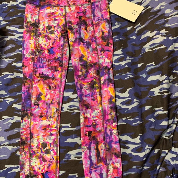 NWT Lululemon SeaWheeze 2021 Fast & Free floral - Picture 4 of 5